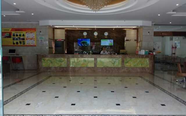GreenTree Inn Xianning Railway Station Hotel
