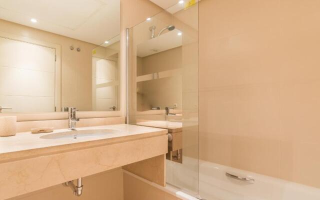 2214-Modern apt with private beach