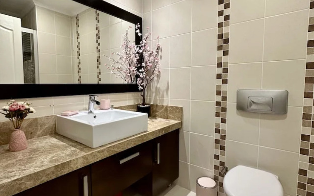 Wonderful 3 bed Duplex in Sought After Prime Community