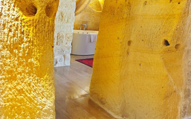 Acropolis Cave Suite