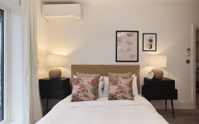 The Wembley Park Gem - Lovely 2bdr Flat With Balcony