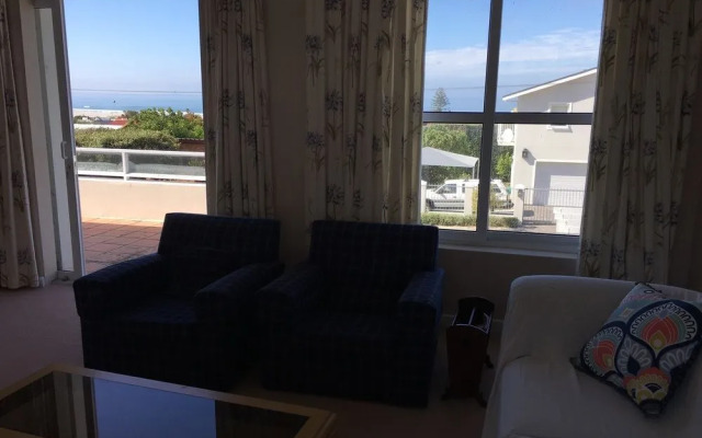 Kingfisher Beach House