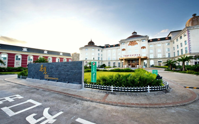 The Royal Pinnacle Hotel