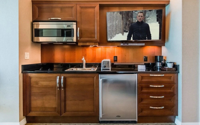 Signature Condos