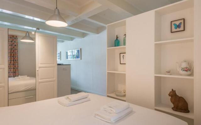 Canal View Amsterdam apartment