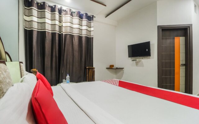 Hotel President By OYO Rooms