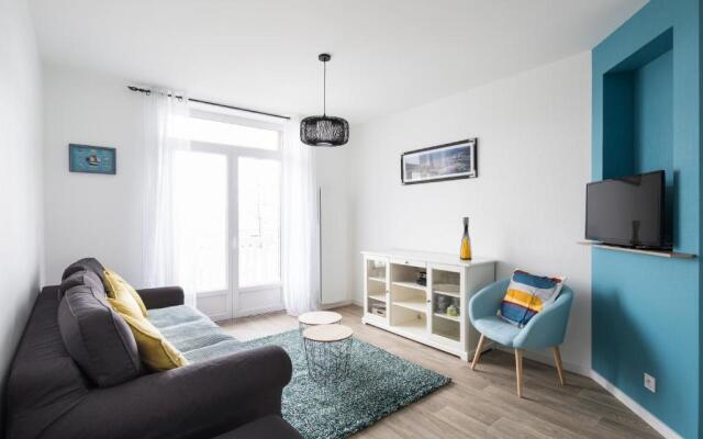 Le Suroit by Cocoonr