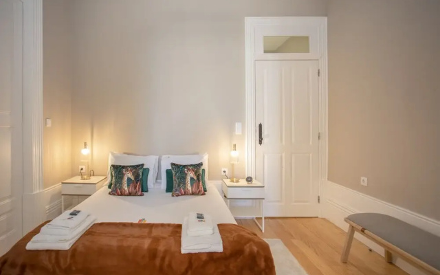 Liiiving in Porto - Balcony Design Apartment