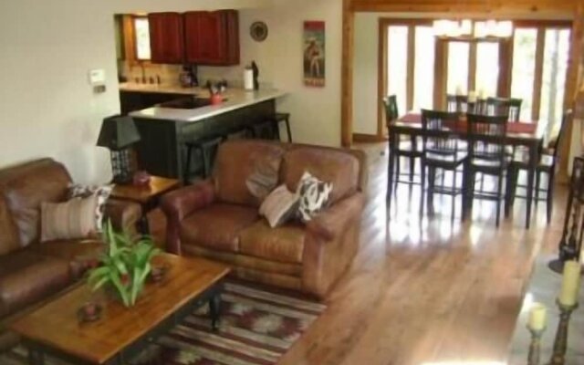 Lakehurst Lodge 5 Bedroom by Your Lake vacation