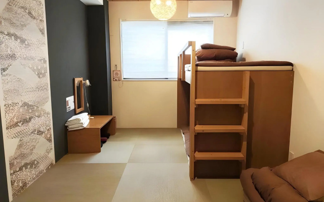 J-Hoppers Osaka Universal - Hostel