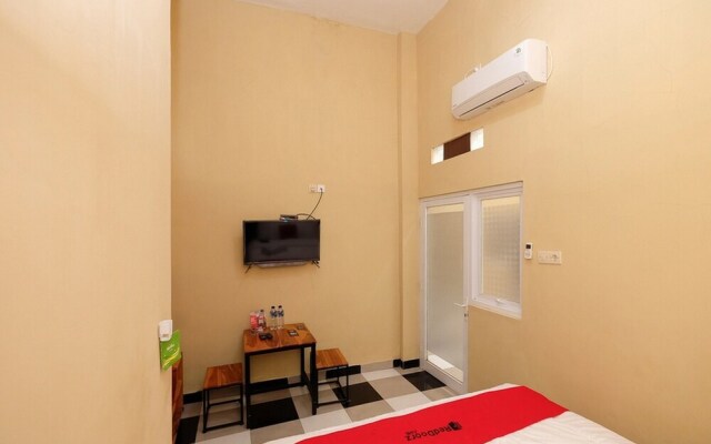 Mie Lombok by RedDoorz