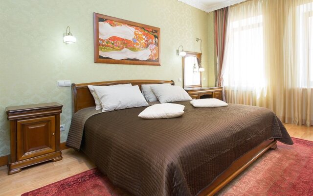 Moscow Suites Smolenskaya