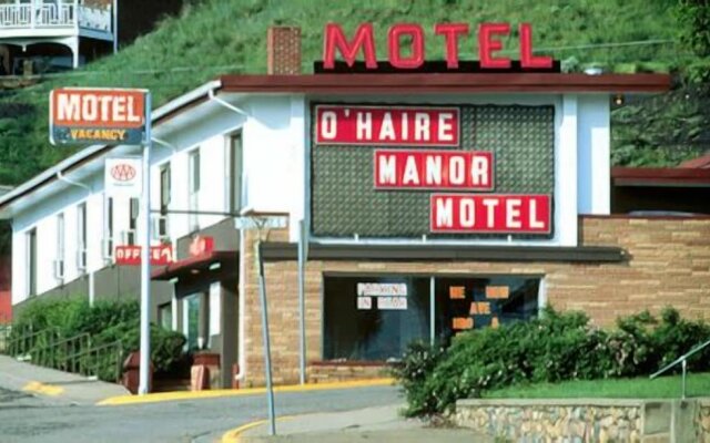 O'Haire Manor Motel and Apartments