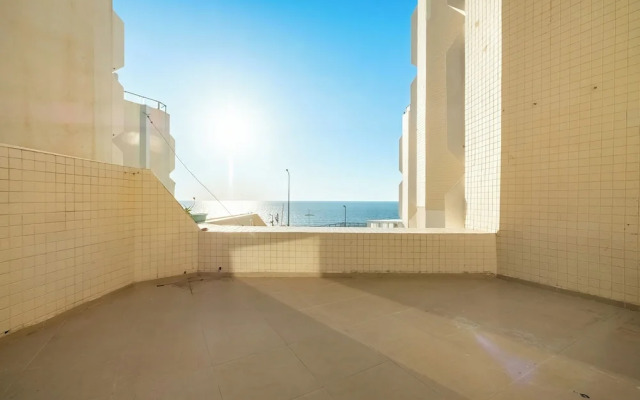 Netanya Beach Pool Studio by Sea N' Rent