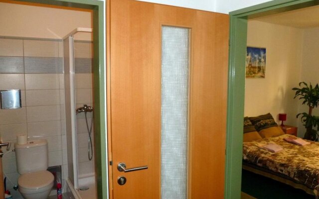 Apartment House Seifertova