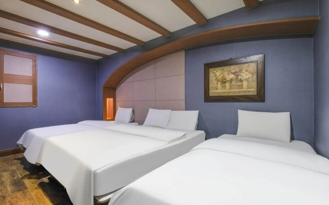 Athenae Hotel