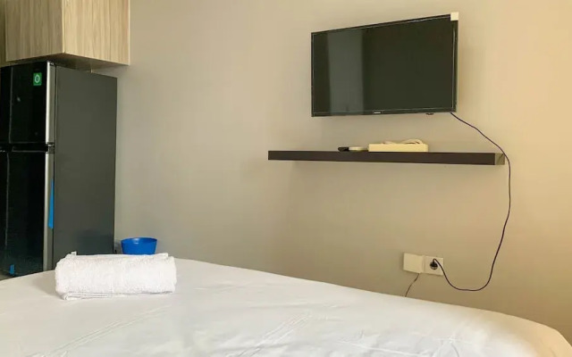 Cozy Studio at Belmont Residence Puri Apartment