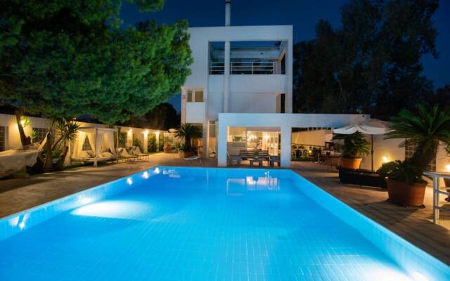 Perfect Athenian Villa