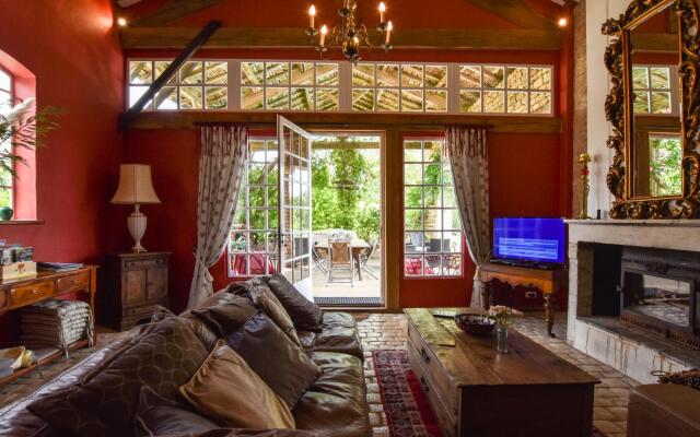 Cozy Holiday Home in La Foret-de-tessé With Private Pool