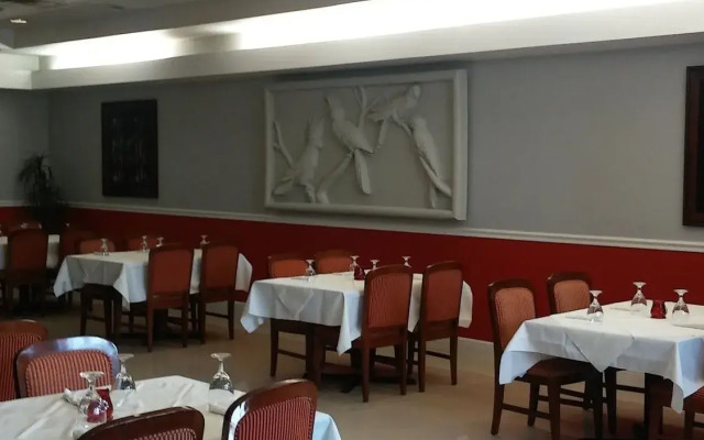 Clarion Hotel Orlando International Airport