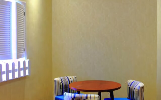 Flying Bird Holiday Hotel