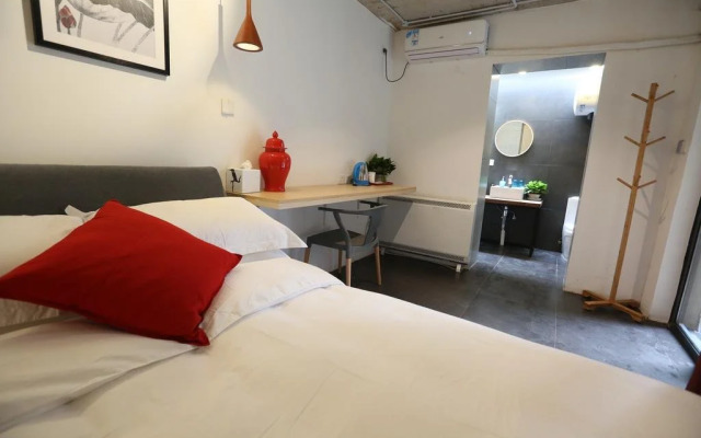 Dong Tian private courtyard