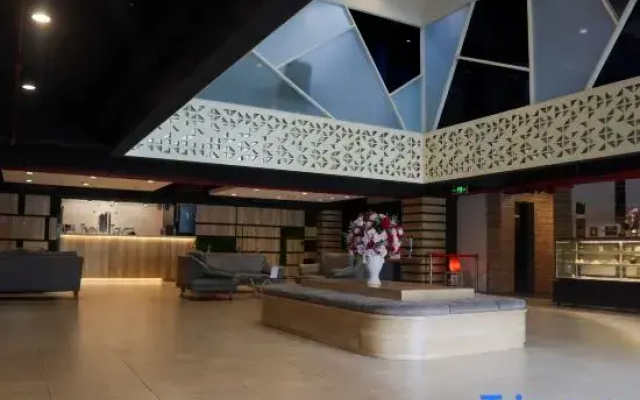 Twin Tower Hotel & Residence