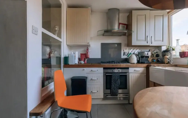 Vibrant & Eclectic 3 Bedroom Flat - Bedminster, Bristol!