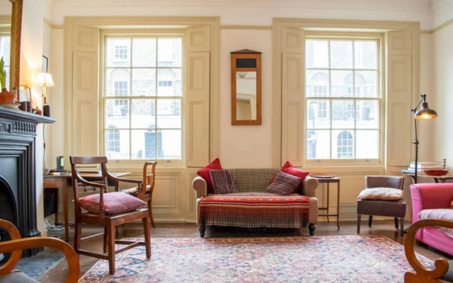 Spacious 2 Bedroom Flat Near Kings Cross And Angel