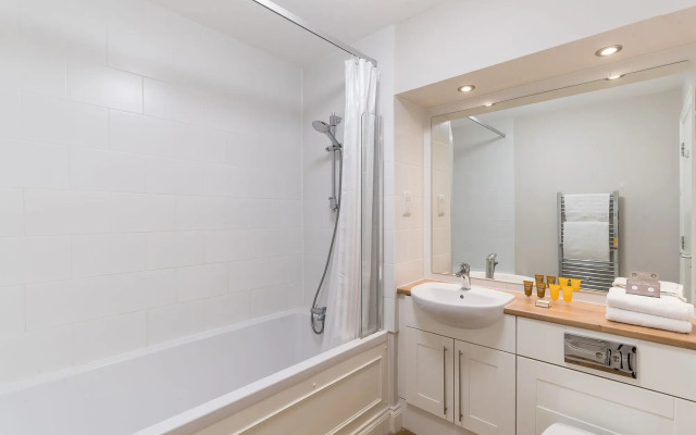 Moorhill House Bed & Breakfast