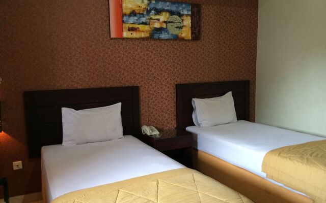 Crown Hotel