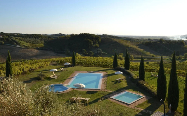 Belvilla by OYO Holiday Home With Pool in Stabbia
