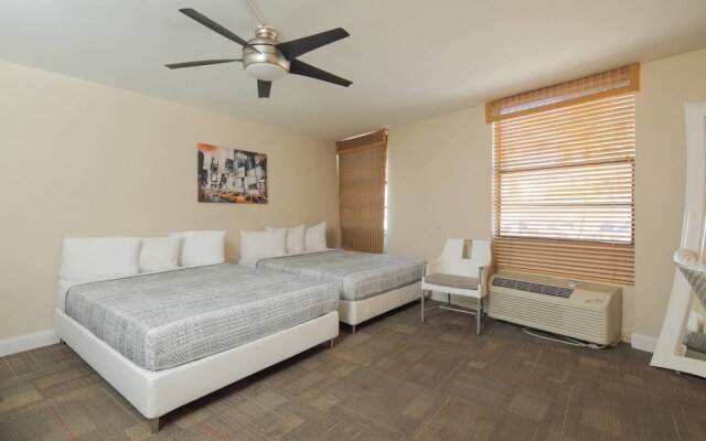 Amazing Apartment Mins From South Beach Strip!