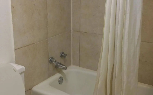 Travelodge by Wyndham LaFayette