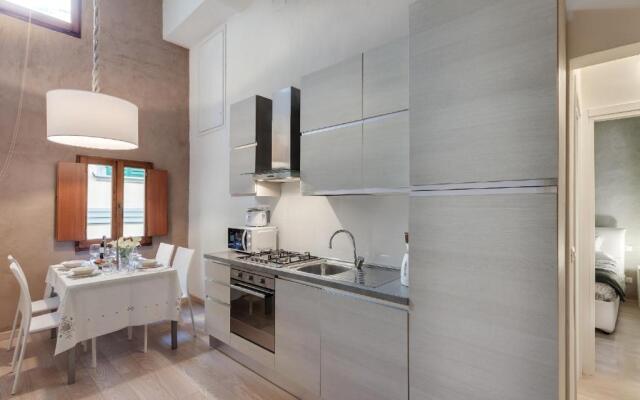 Uffizi-Ponte Vecchio Apartment