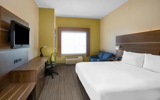 Holiday Inn Express & Suites Dallas East - Fair Park, an IHG Hotel