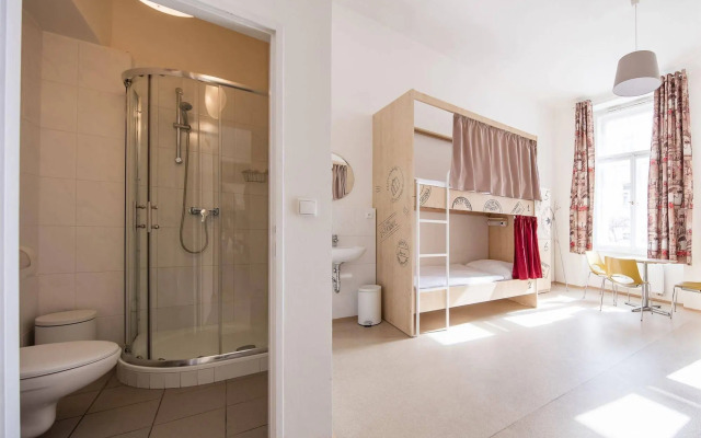 Post Hostel Prague