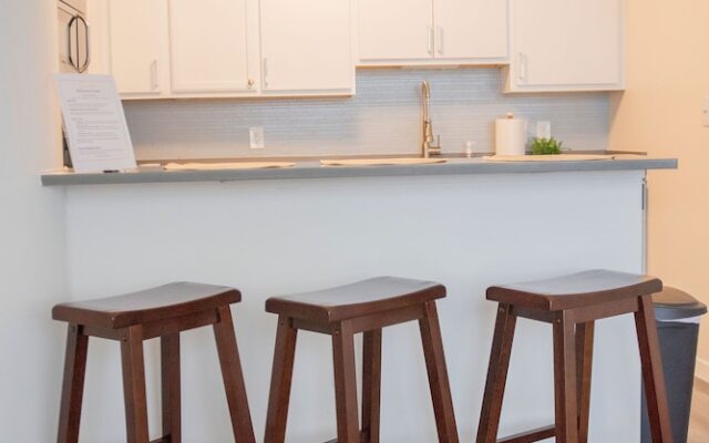 3BR CozySuites at The Block