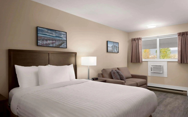 Travelodge by Wyndham Salmon Arm