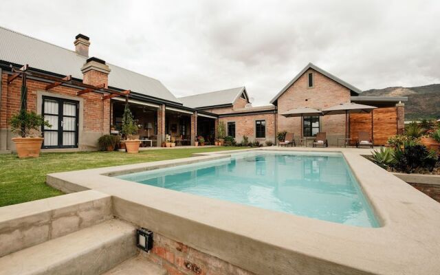 Vineyard Views Country House