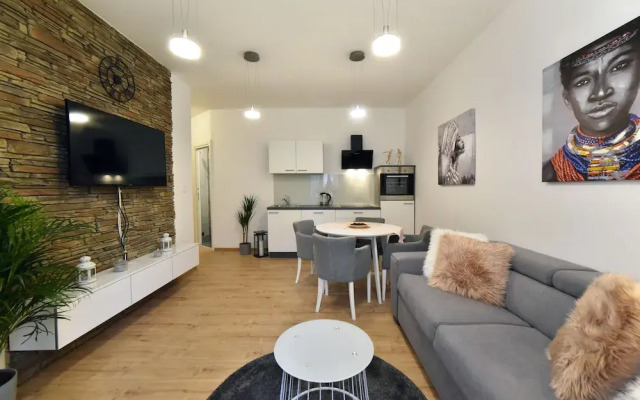 First Choice Centar - Primorska