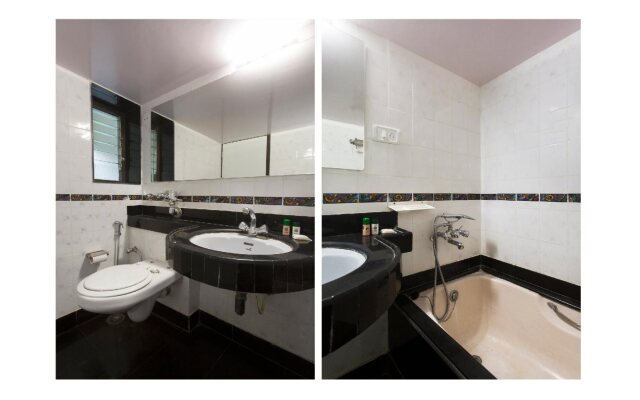 OYO 9806 Hotel Arvi