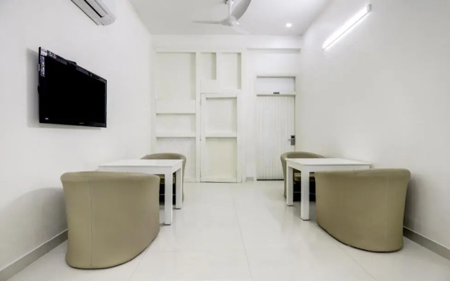 Grande Azure By OYO Rooms