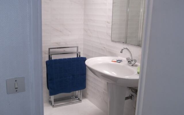 Welcome to Cannes - Bord de Mer