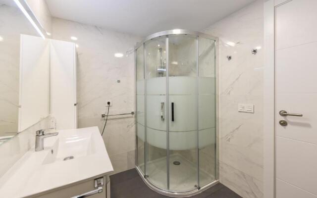 Apartamento lujo playa Lasiesta3