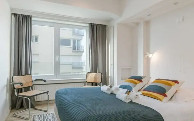 Beautiful Seaview Apartment With Private Garage
