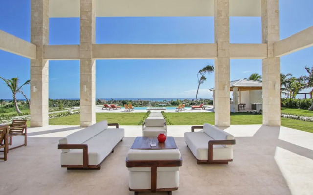 Stunning 6BR Villa With Ocean View in Cap Cana