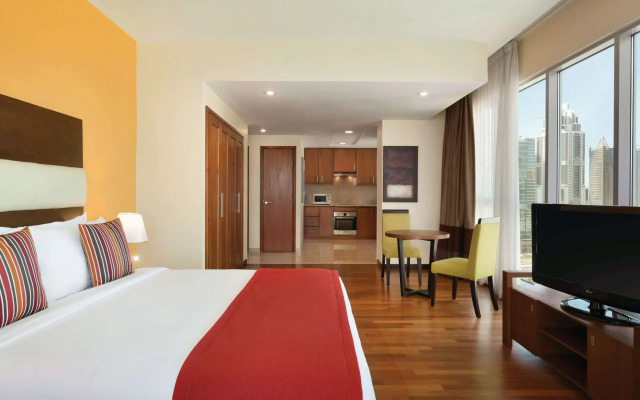 Hotel Ramada by Wyndham Downtown Dubai