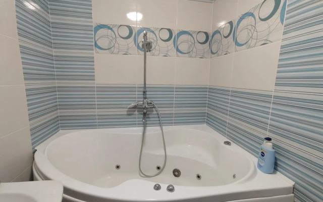 Апартаменты на улице Атарбекова 1/2