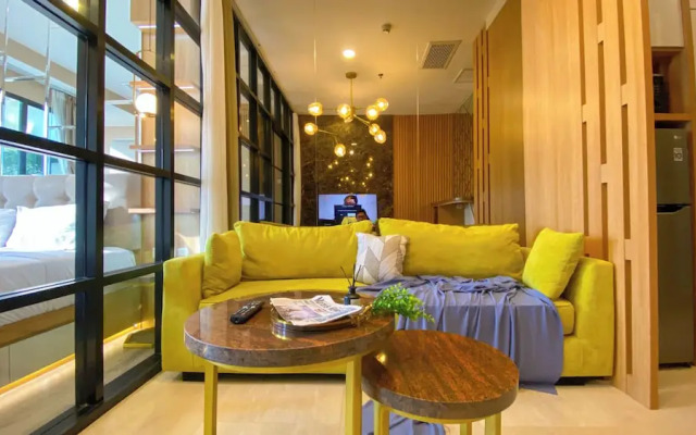 Nice And Homey 1Br At Sudirman Suites Apartment